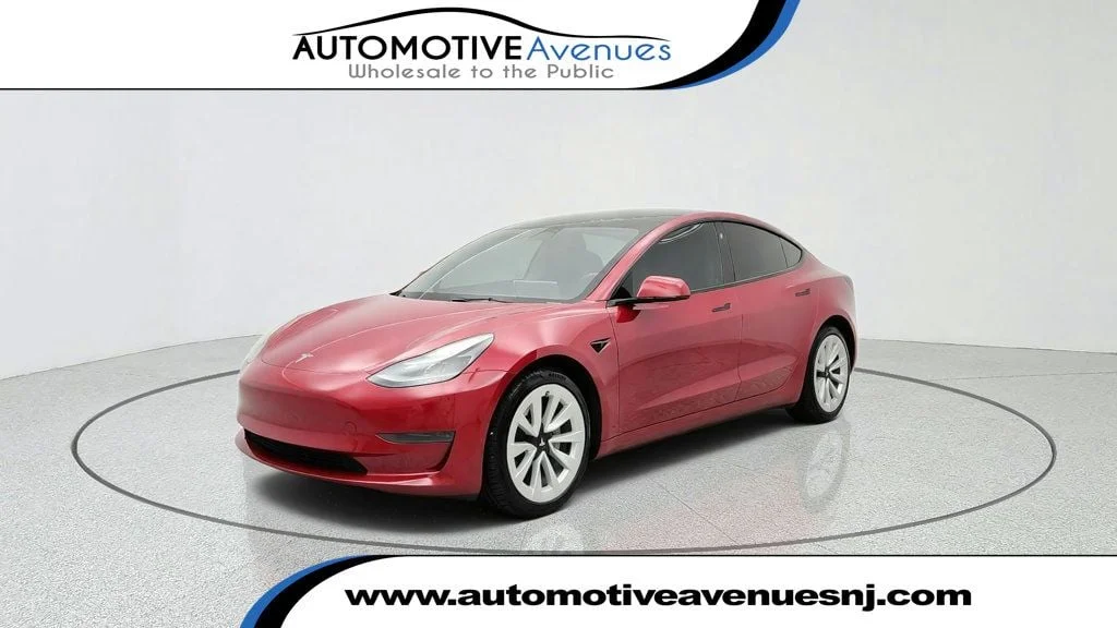 Used 2023 Red Multi-Coat Tesla RWD w/ 19