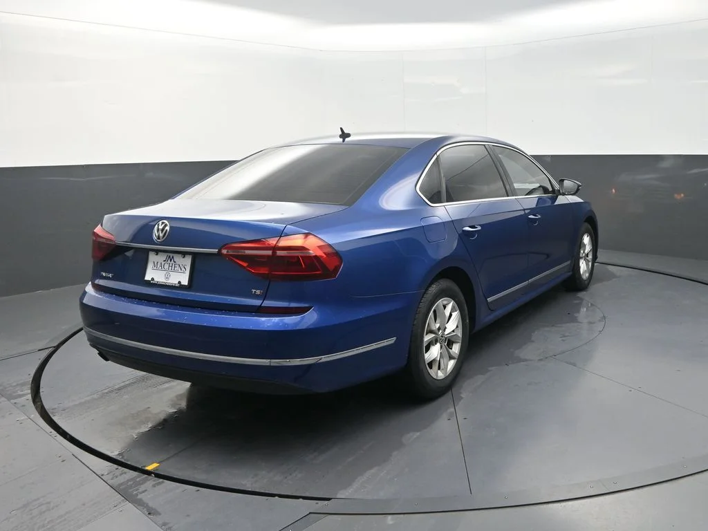 Used 2017 Blue Volkswagen 1.8T S image 11