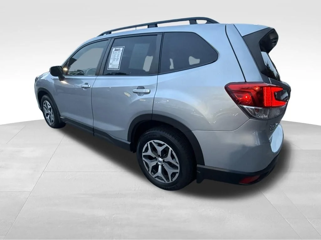 2023 Subaru Forester Premium - Photo 3