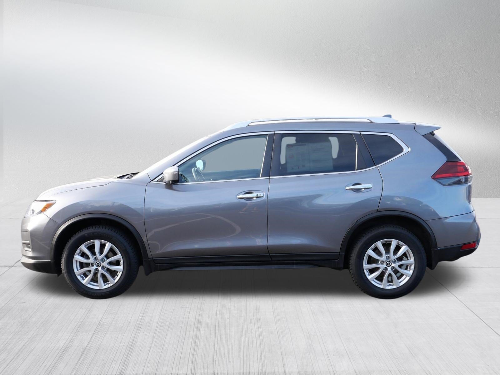 Used 2018 Gun Metallic Nissan SV image 4