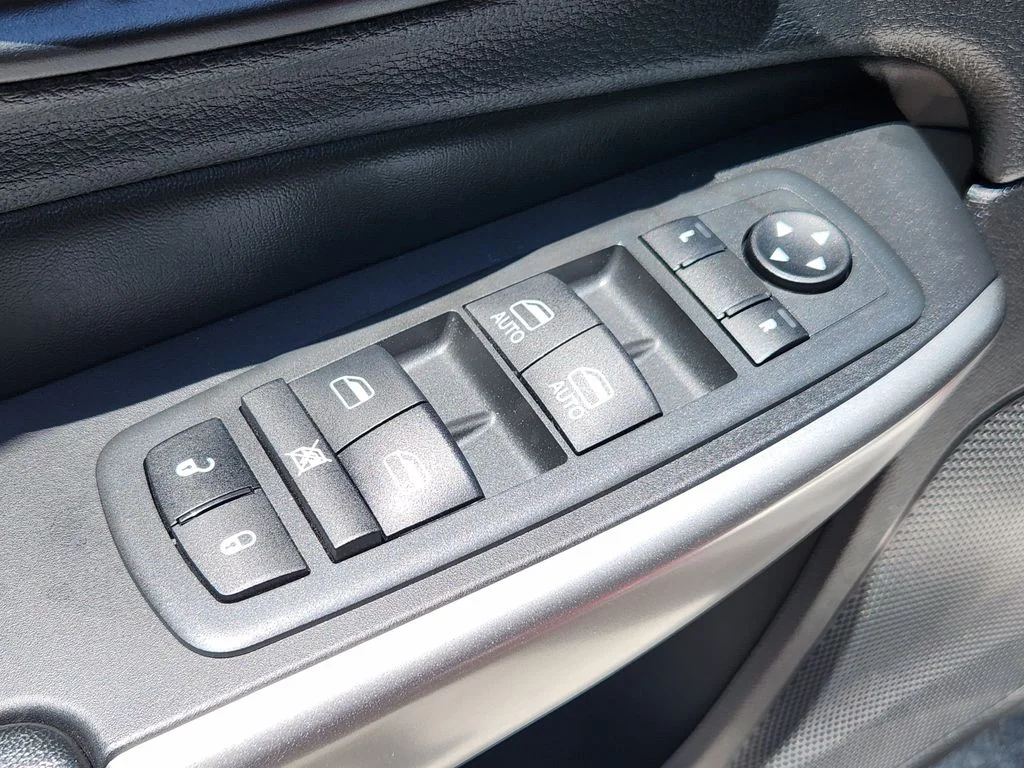 Certified Used 2021 Velvet Jeep Limited image 18