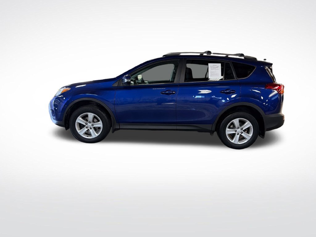 Used 2014 Blue Toyota XLE image 2