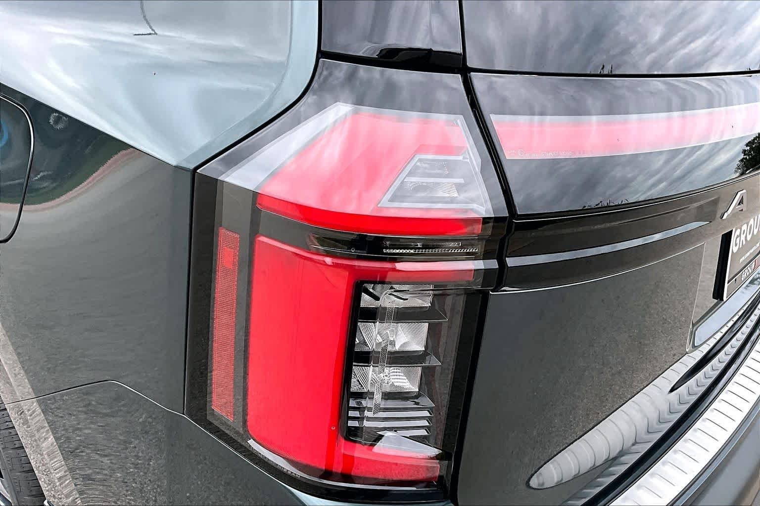 New 2026 Alpine Metallic Nissan Platinum Reserve image 12