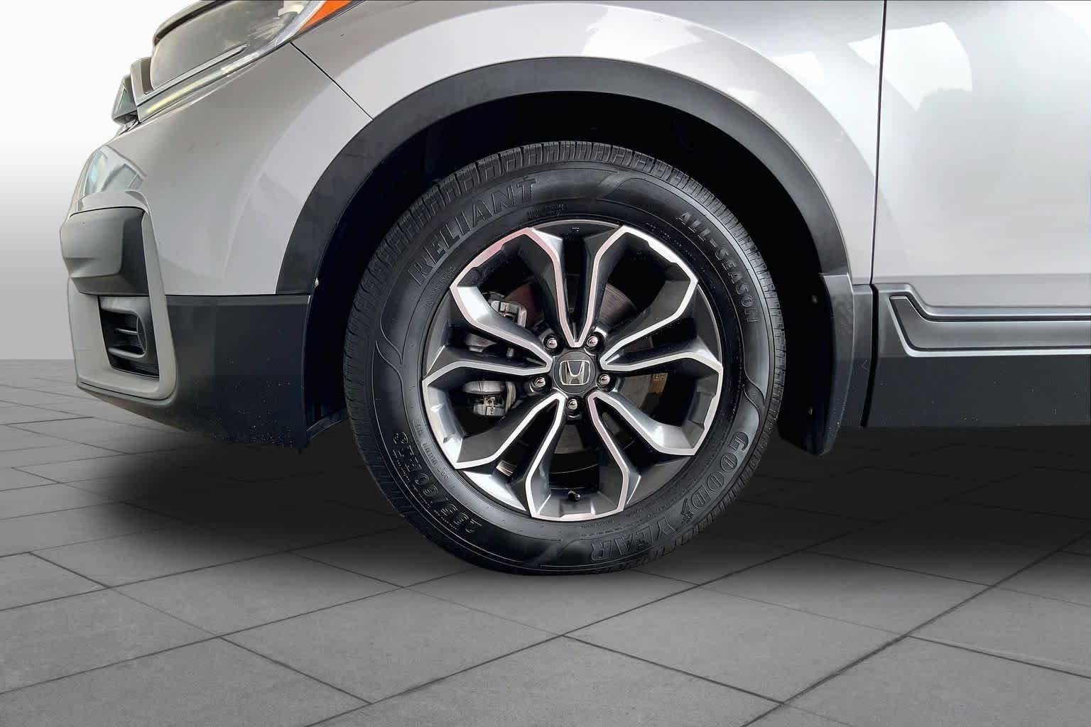 Used 2021 Lunar Silver Metallic Honda EX-L image 11