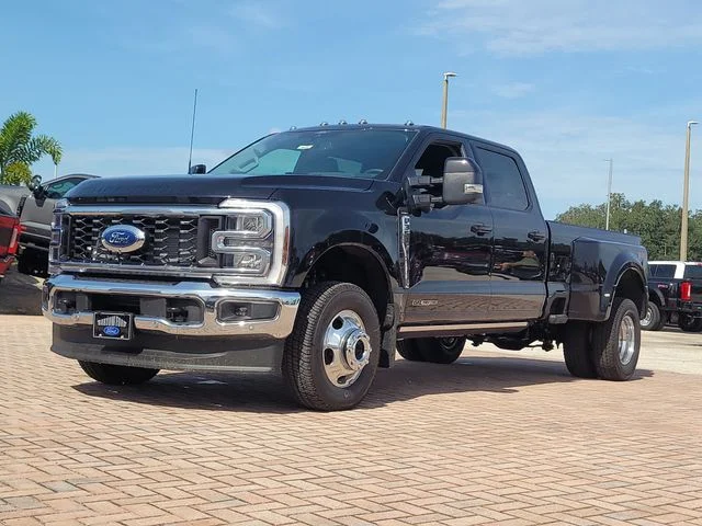 New 2026 Black Metallic Ford Lariat image 33