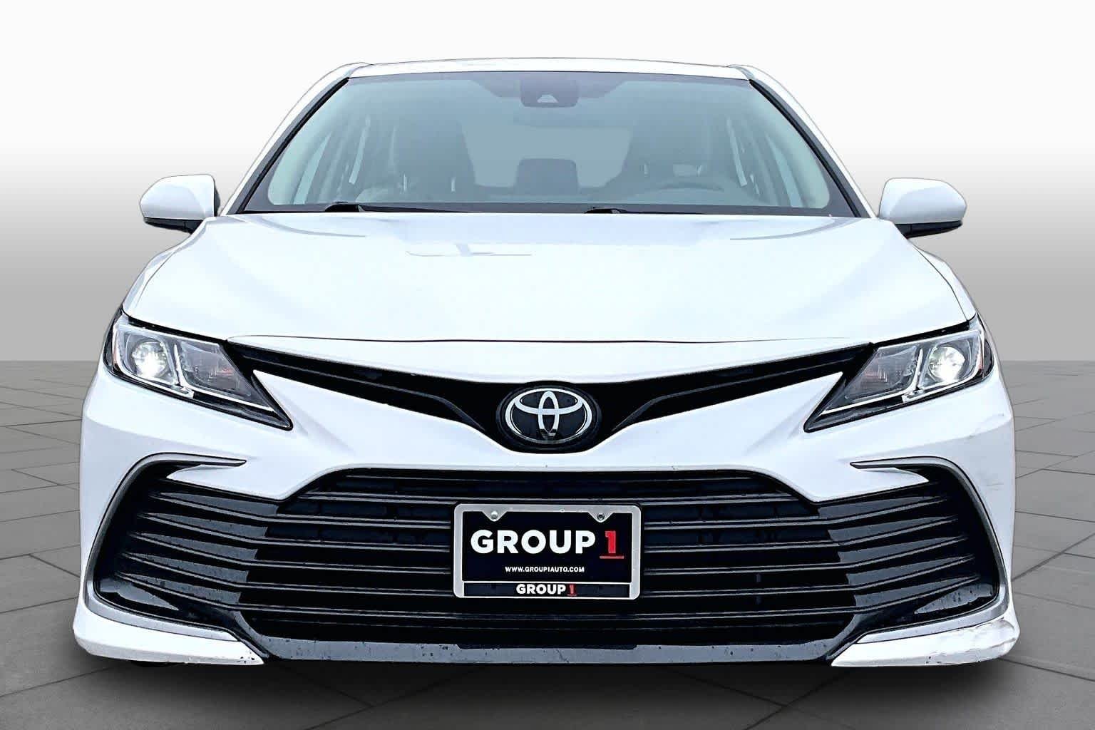 Used 2024 Ice Cap Toyota LE image 5