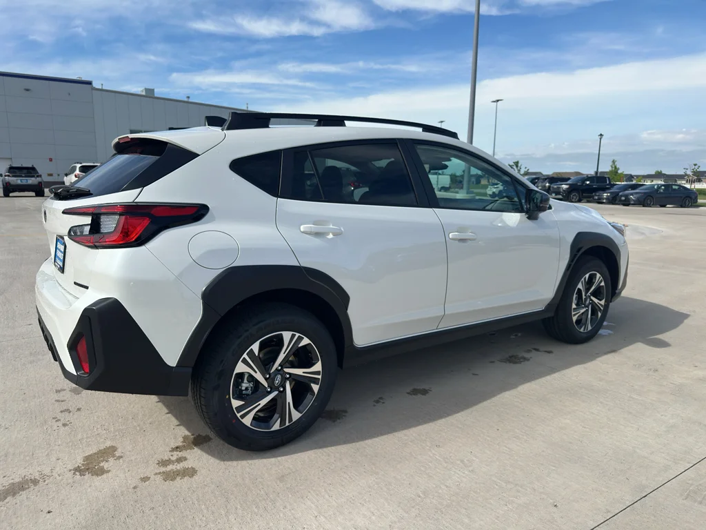 New 2026 CRYSTAL WHITE PEARL Subaru Premium image 5