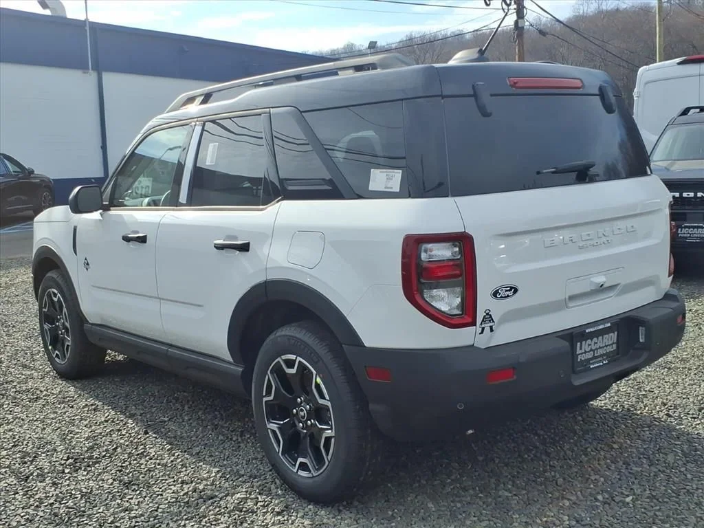 New 2026 White Ford Outer Banks image 4
