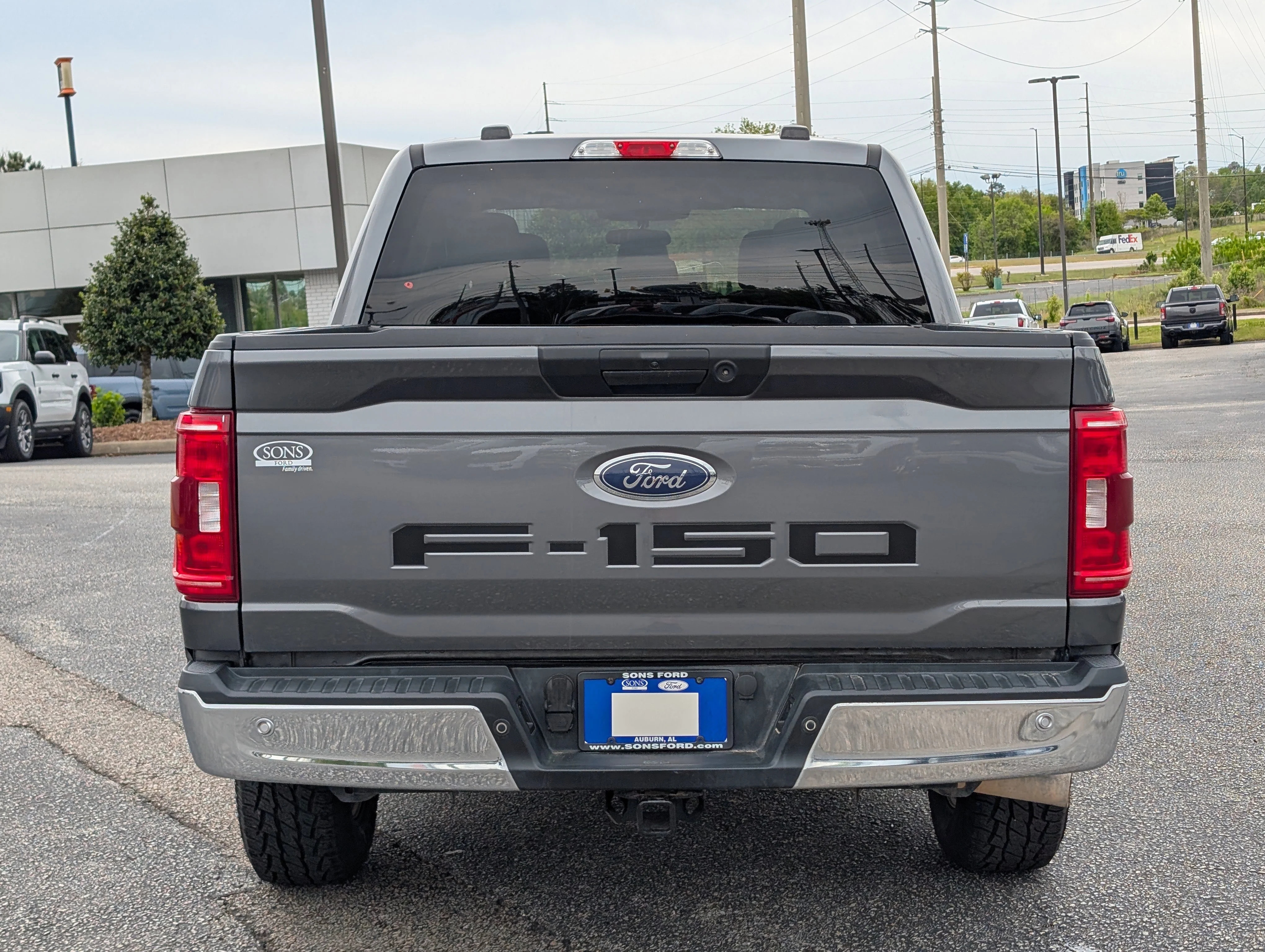 Used 2023 Gray Metallic Ford XLT image 10