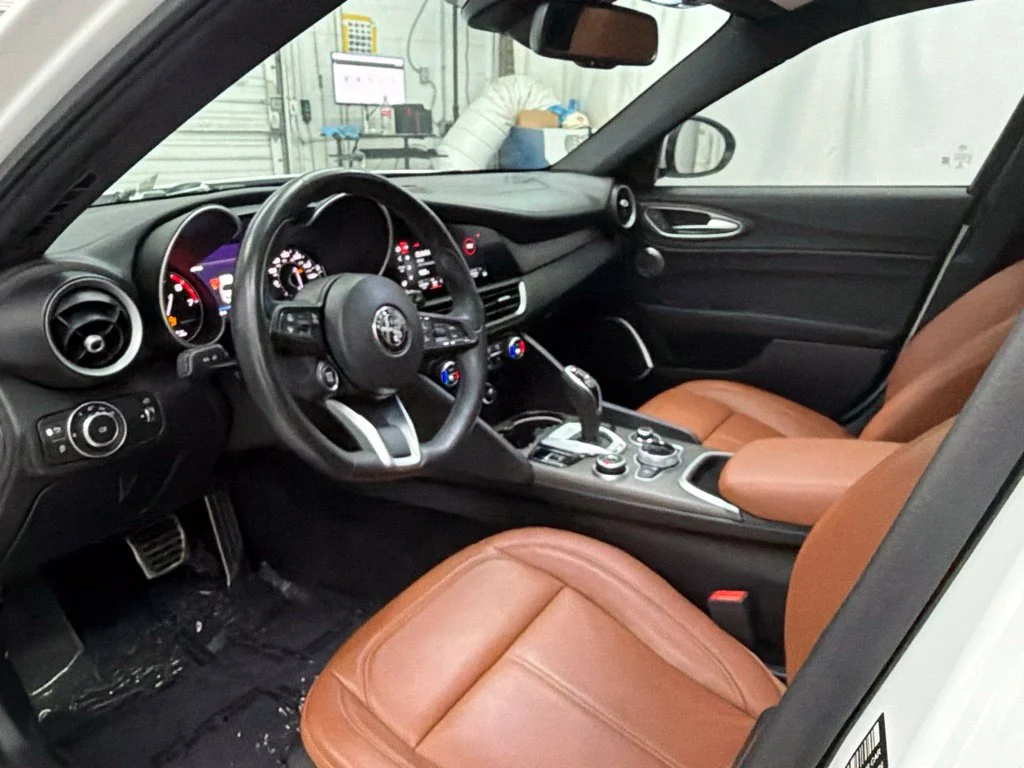 Used 2023 White Alfa Romeo Ti image 14