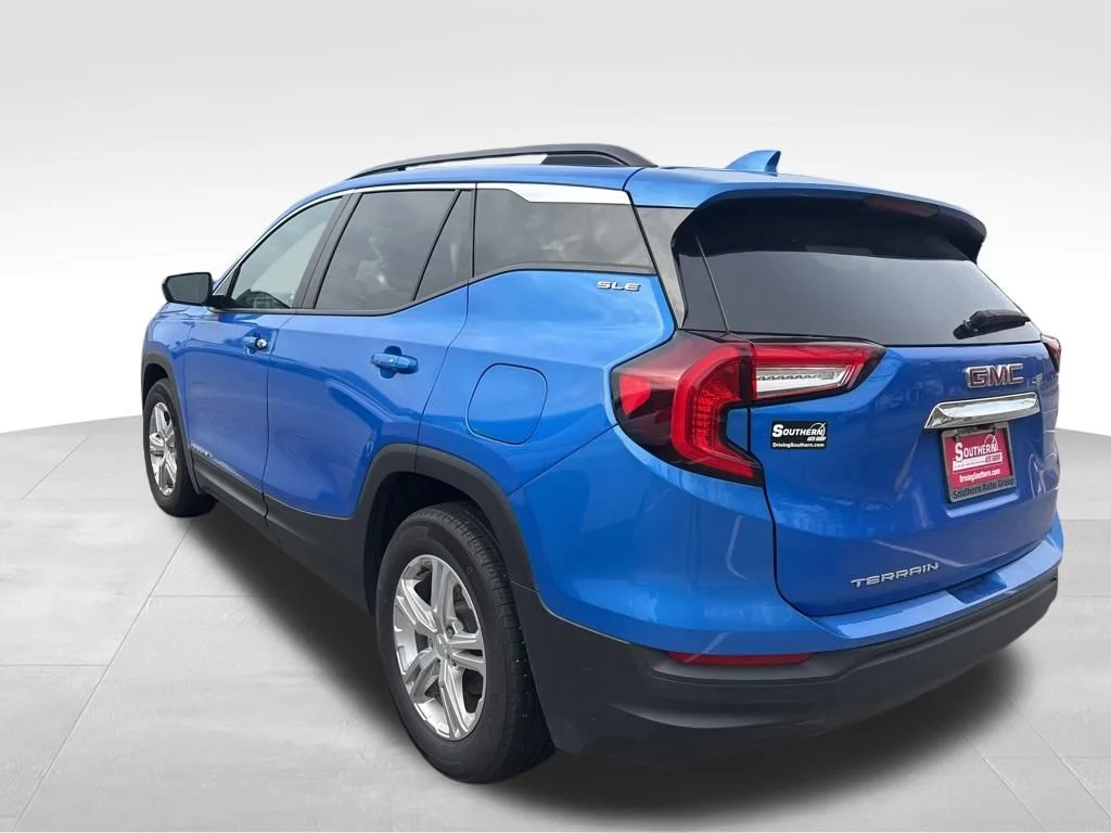 Used 2024 Blue GMC SLE image 27