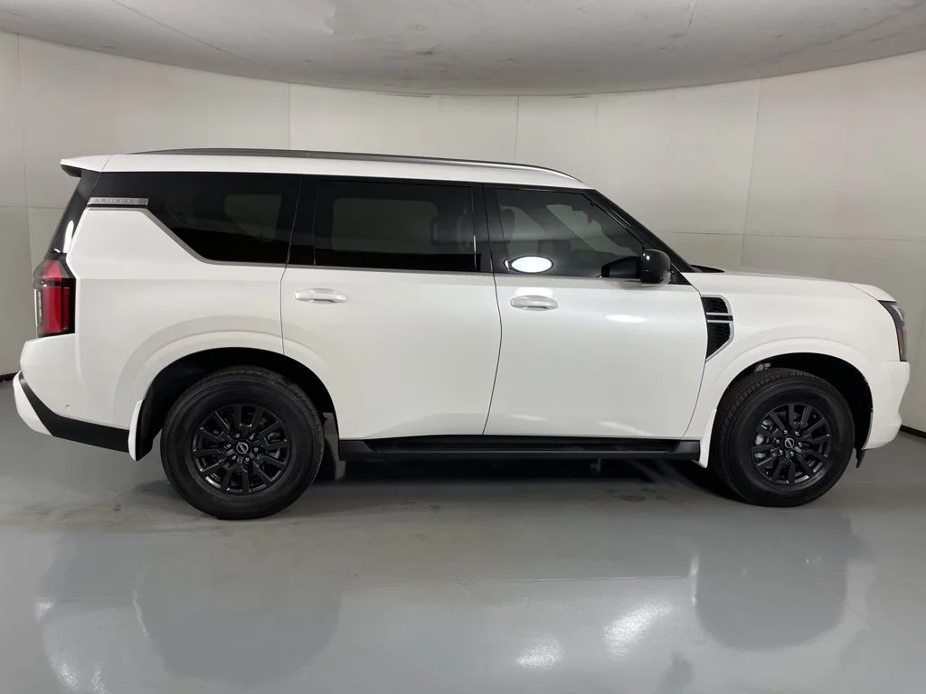 2026 Nissan Armada SV - Photo 9