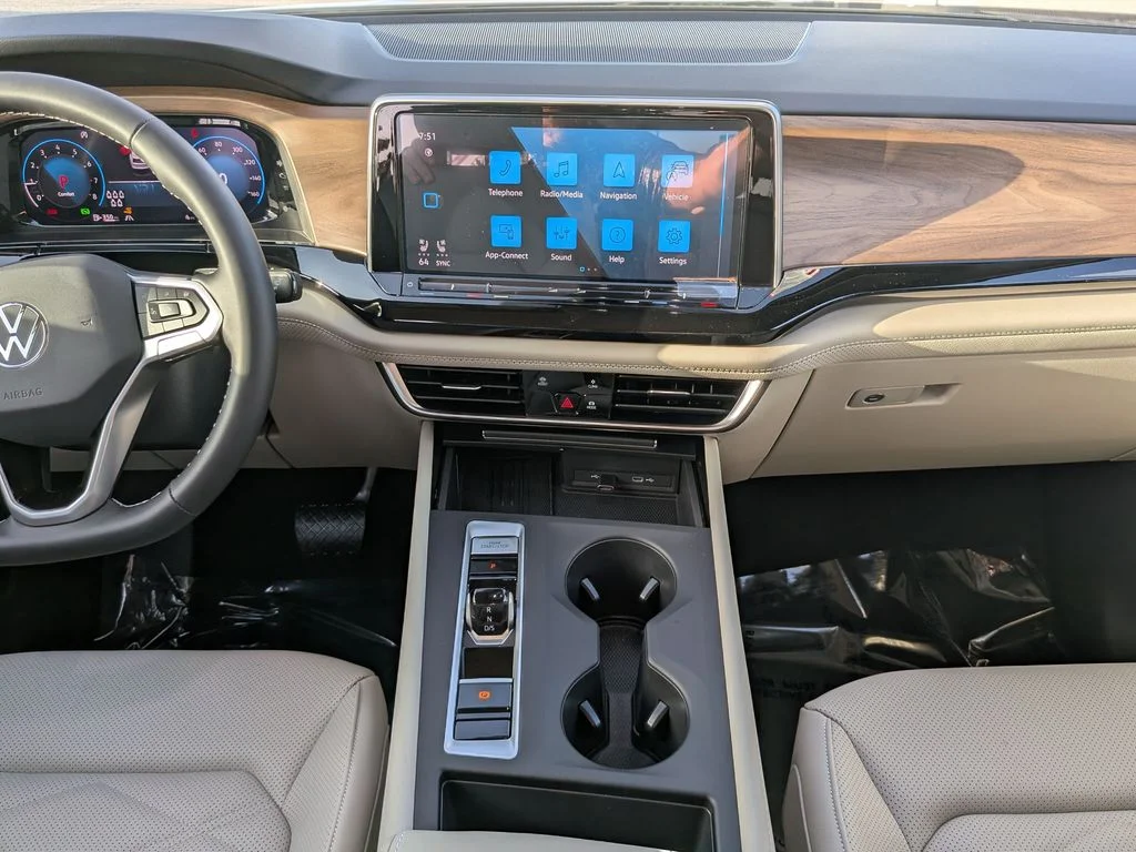 New 2026 White Volkswagen 2.0T SE image 12