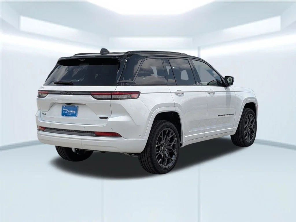 New 2026 White Jeep Summit image 7