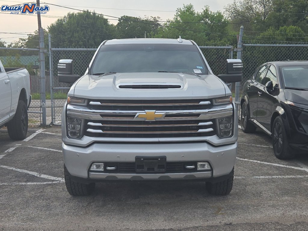 Used 2022 SILVER ICE METALLIC Chevrolet High Country image 2