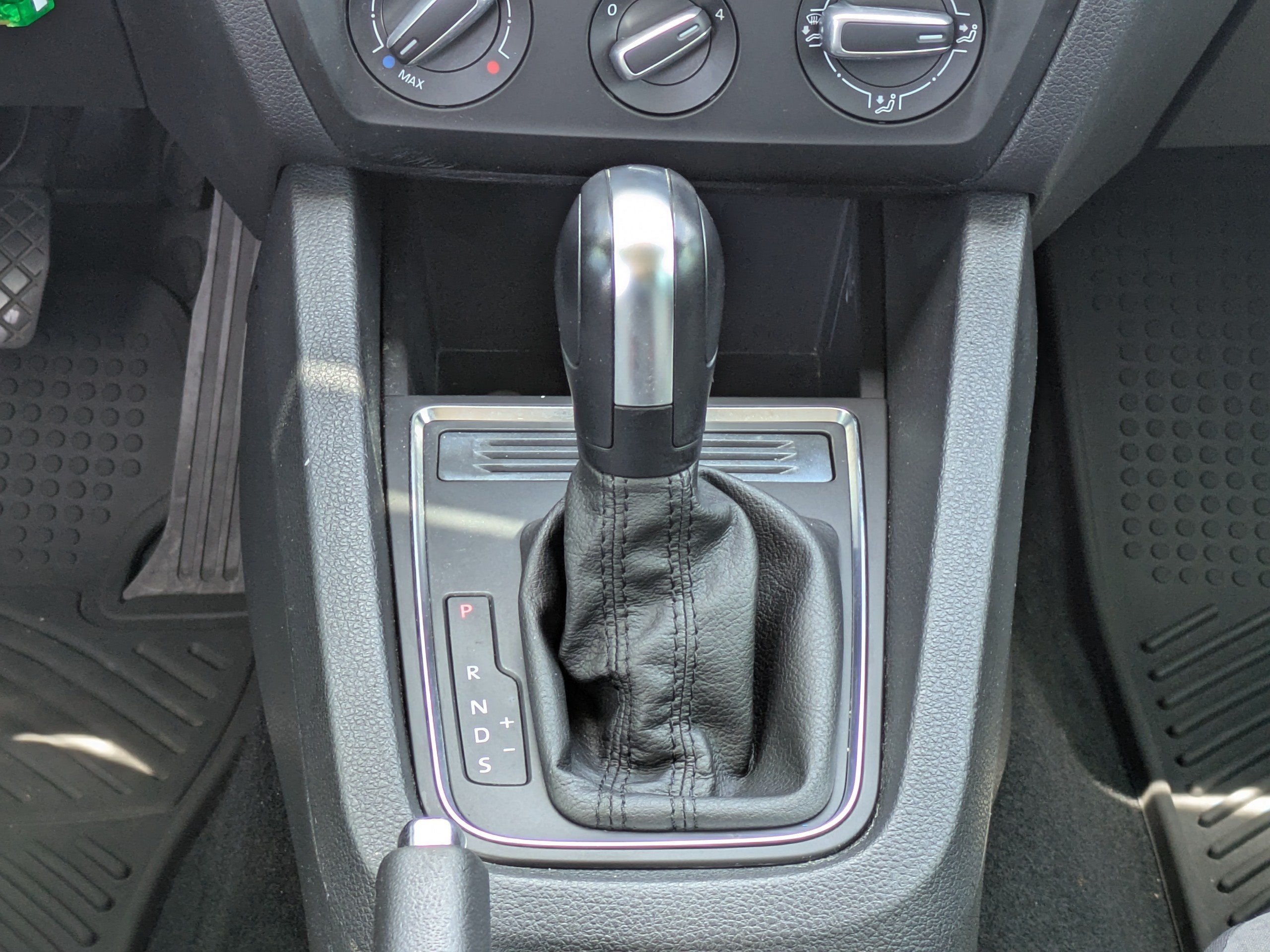 2017 Volkswagen Jetta S - Photo 17