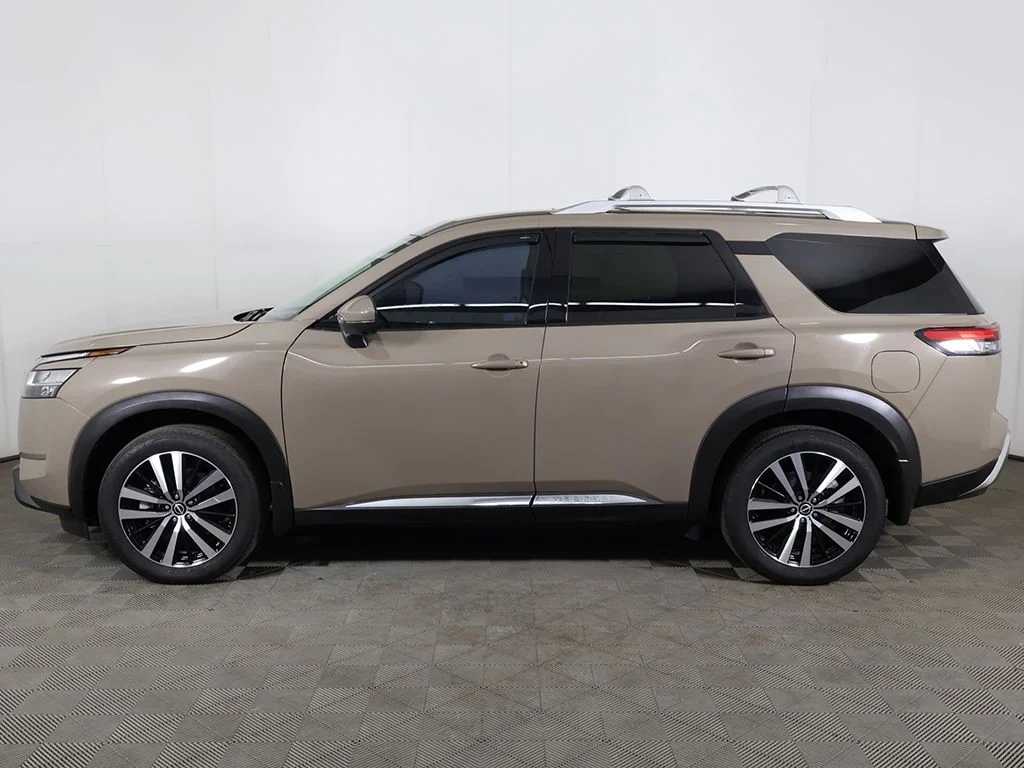 Used 2023 Beige Nissan Platinum image 23