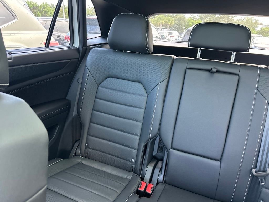 New 2026 White Volkswagen 2.0T SEL R-Line Black image 12