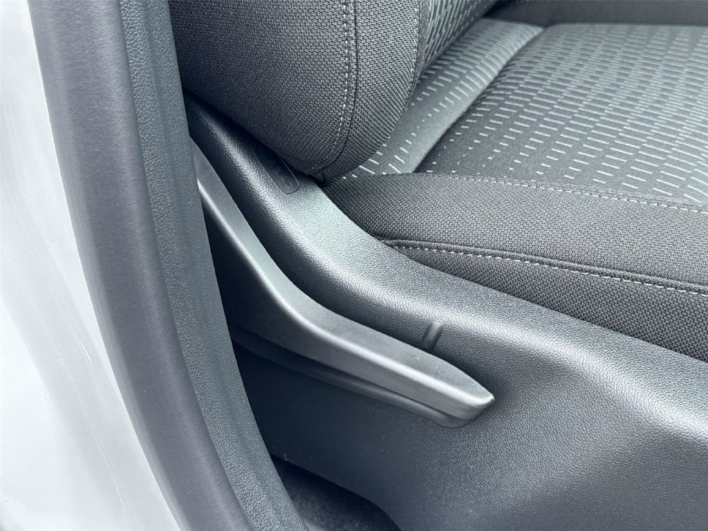 New 2026 Summit White Chevrolet LT image 34