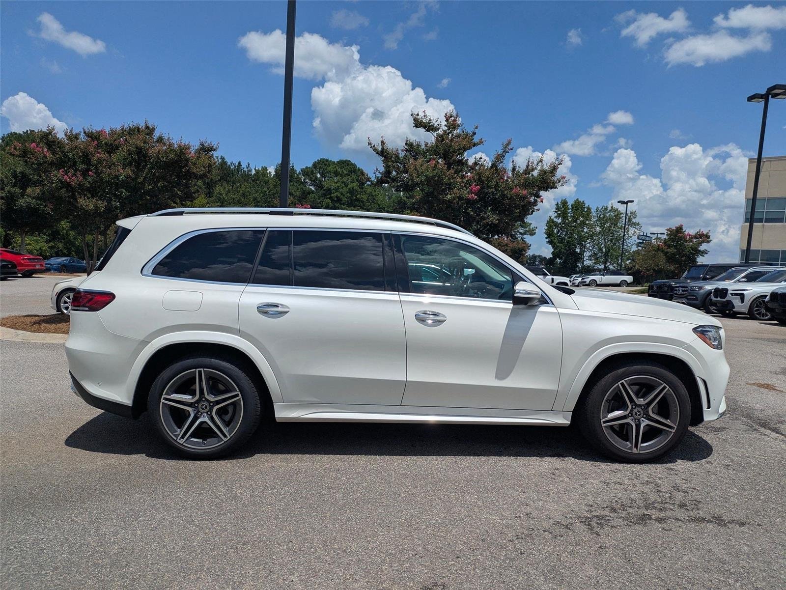 Used 2022 MANUFAKTUR Diamond White Bright Mercedes-Benz GLS 450 image 4
