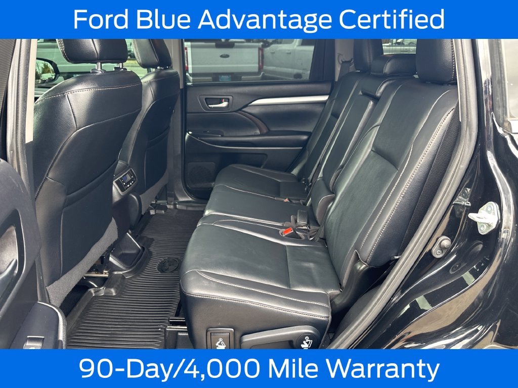 Used 2019 Black Toyota XLE image 16