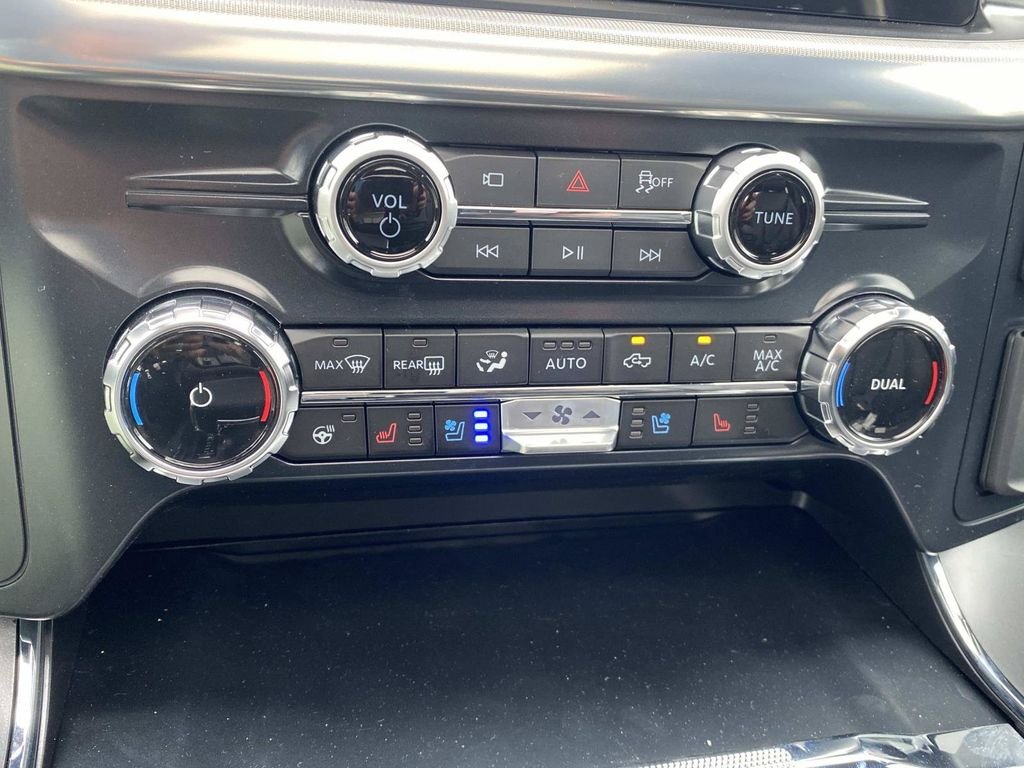 New 2026 Agate Black Metallic Ford Lariat® image 18