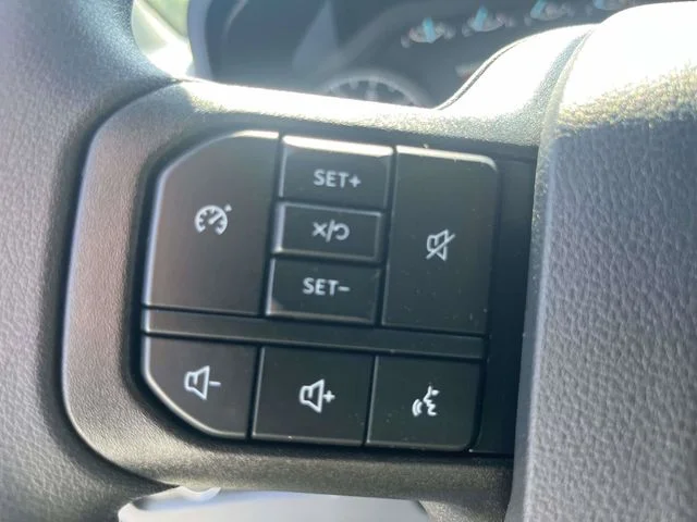 New 2026 Oxford White Ford XL image 15