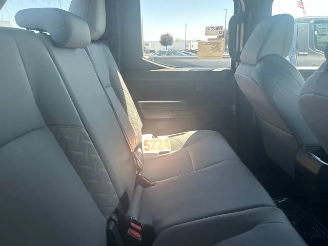 2026 Toyota Tacoma SR5 - Photo 10