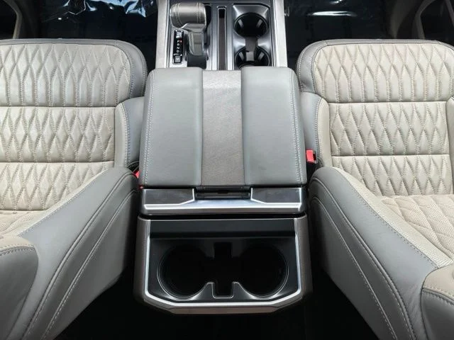 Used 2025 White Metallic Ford Platinum image 13