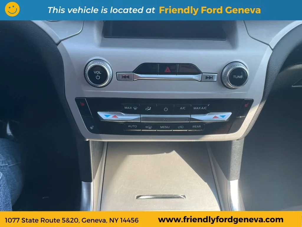 Used 2024 Blue Ford XLT image 23
