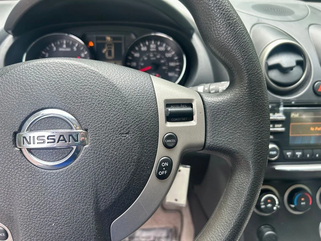 Used 2015 Gray Nissan S image 21