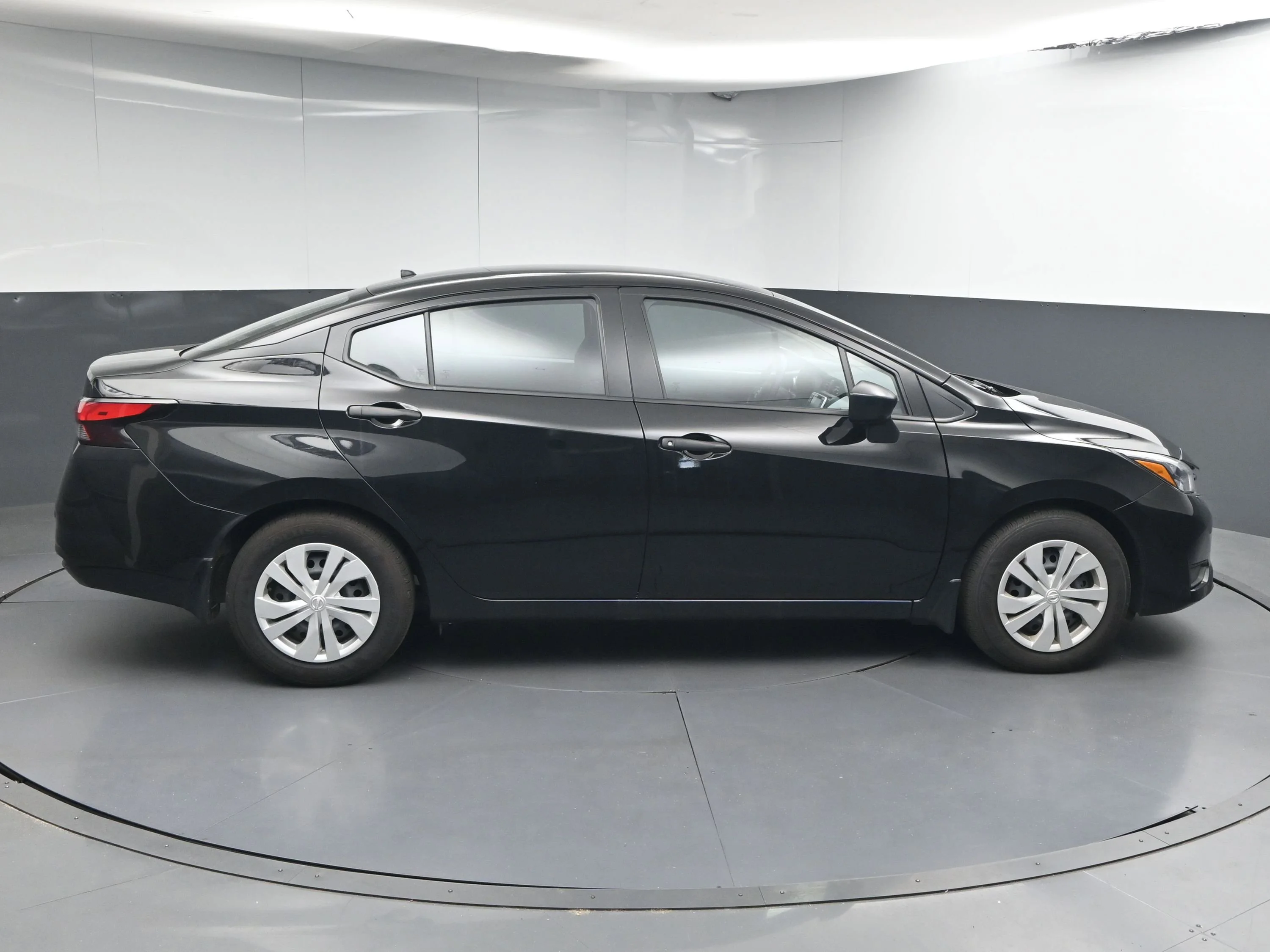 2025 Nissan Versa Sedan S - Photo 8