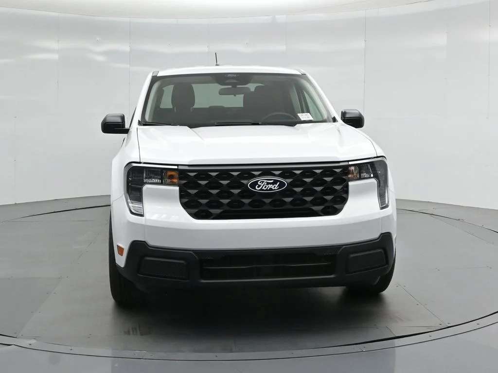 New 2026 Oxford White Ford XLT image 19
