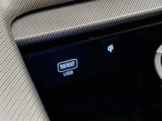 Used 2024 Gray Hyundai SEL image 21