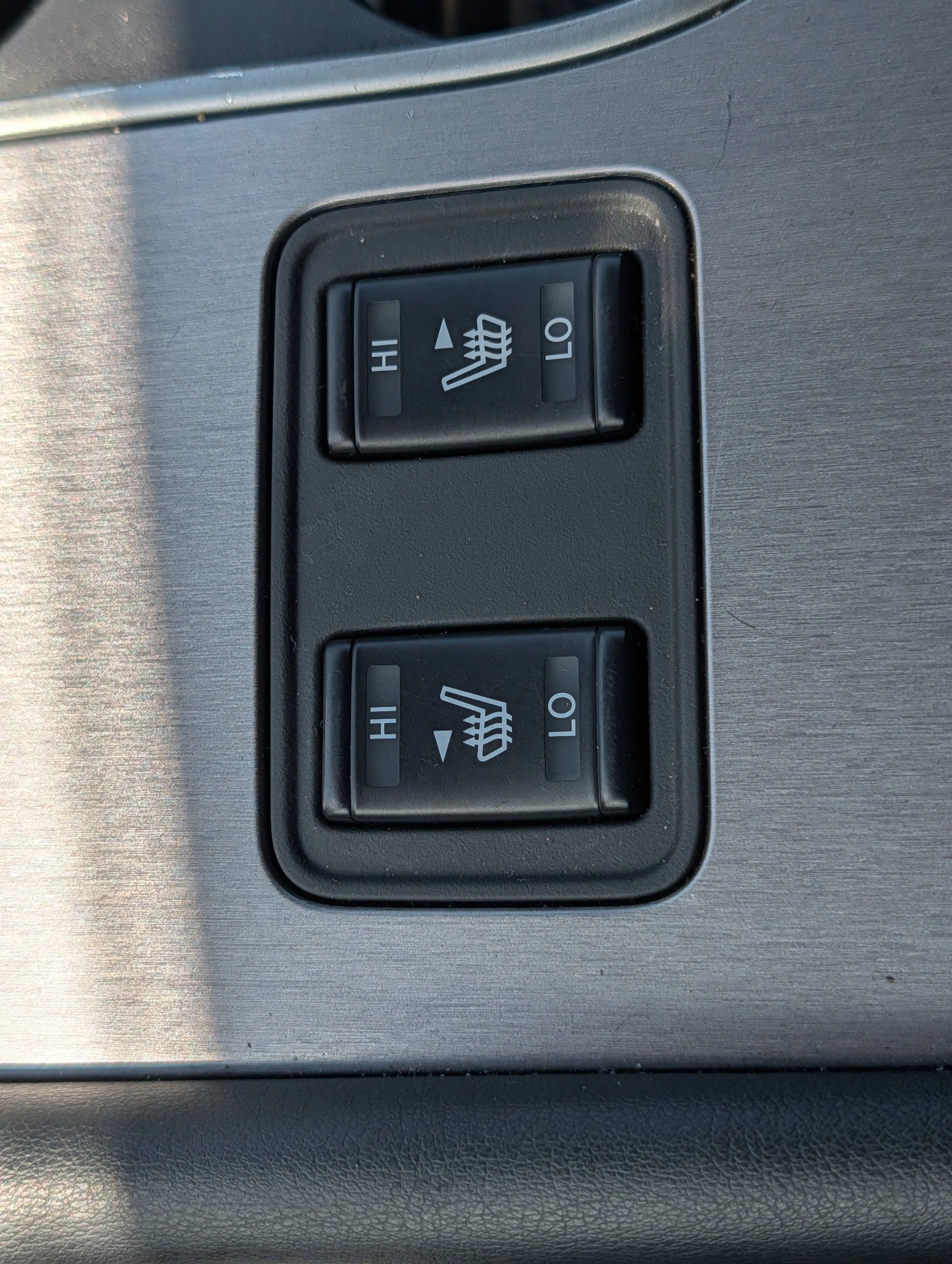 Used 2024 Boulder Gray Pearl Nissan SV image 28