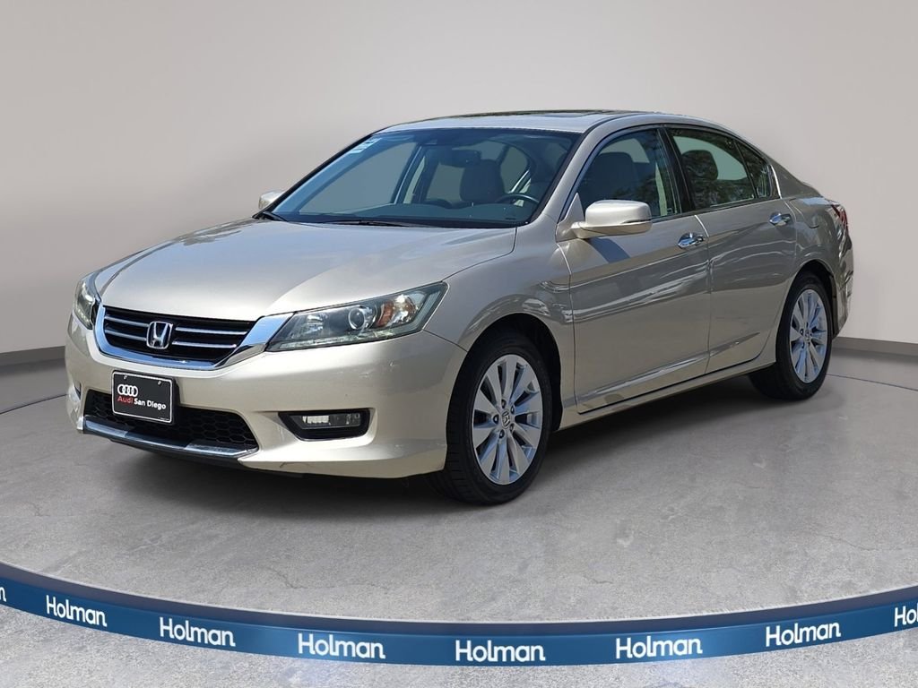 Used 2015  Honda EX-L image 1