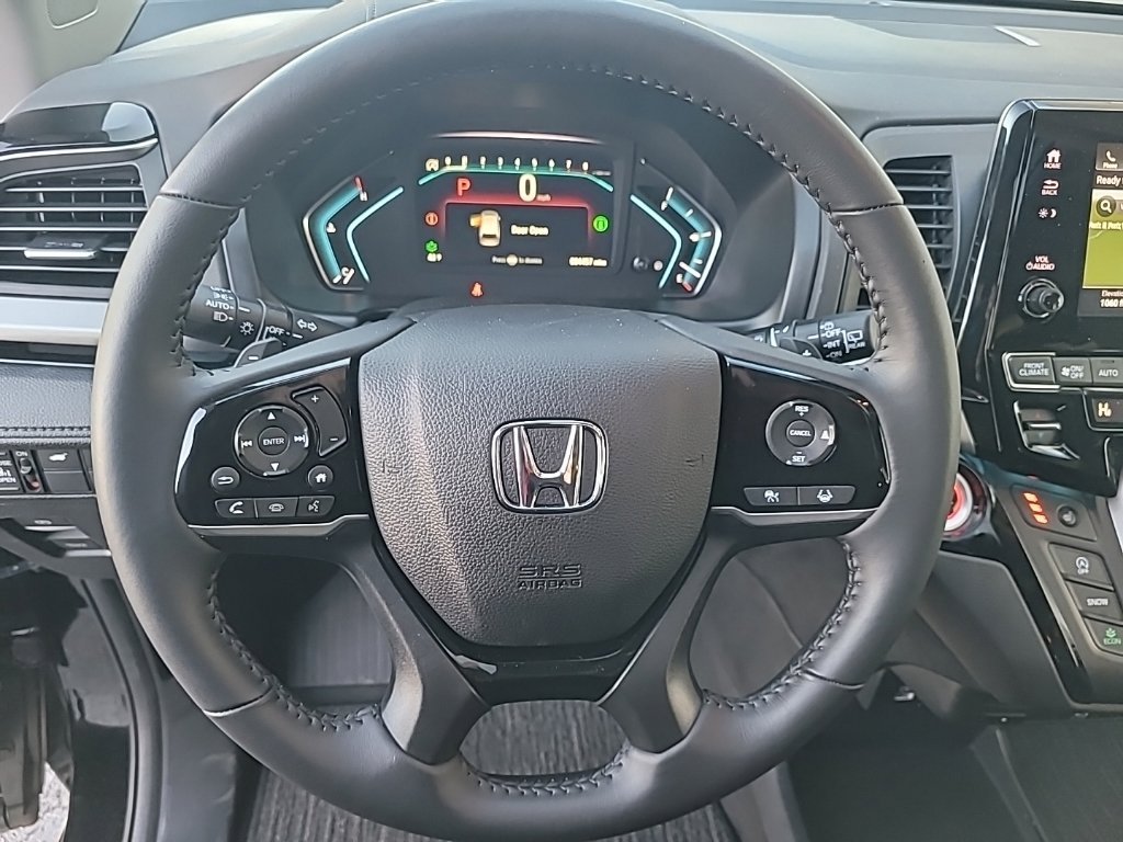 Used 2024 Crystal Black Pearl Honda Touring image 8