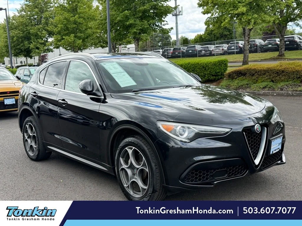 Used 2018 Black Metallic Alfa Romeo Base image 1