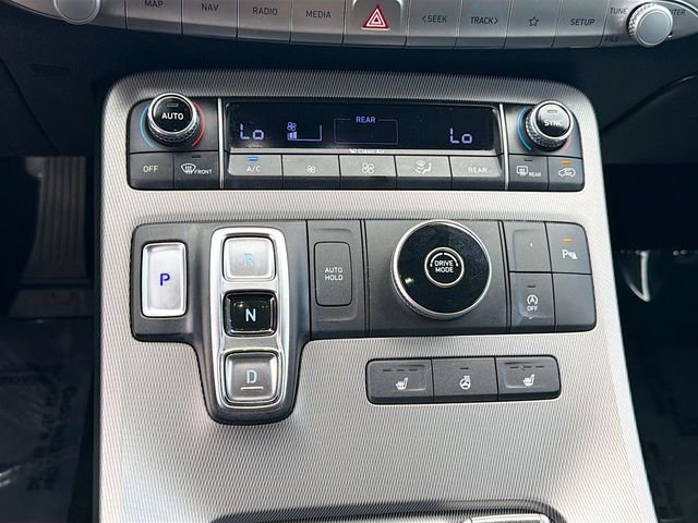 Used 2021 White Hyundai SEL image 17