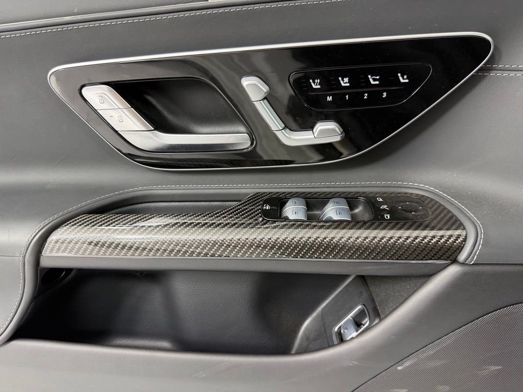 Used 2022  Mercedes-Benz SL 55 AMG® image 15