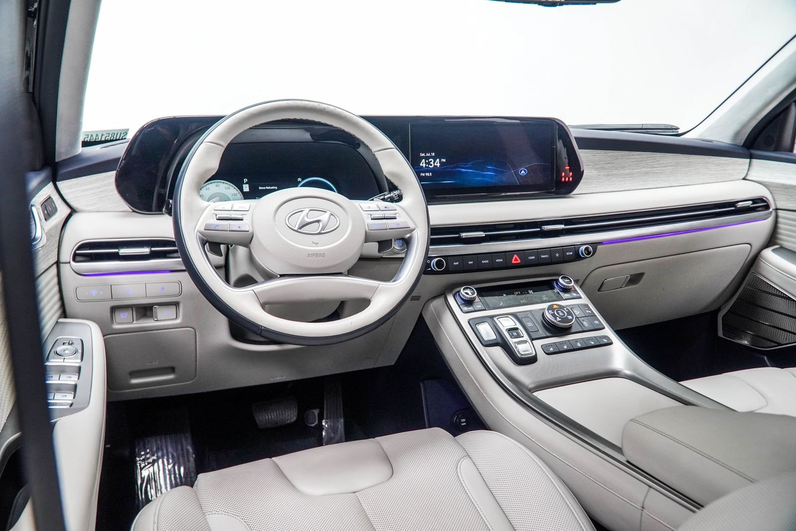 Used 2025 Black Hyundai Calligraphy image 16