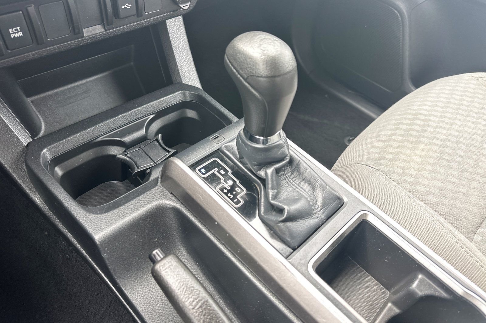 Used 2022 Blue Toyota SR5 image 19