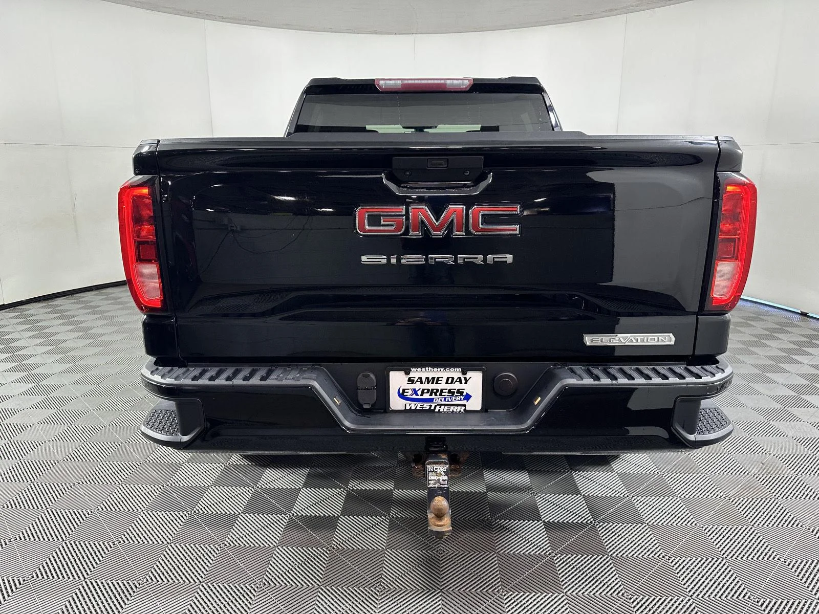 Used 2020 Onyx Black GMC Elevation image 17