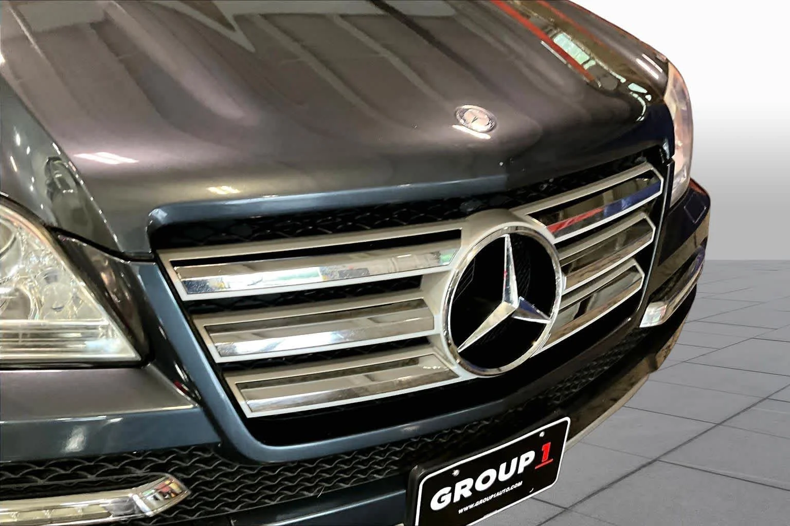 Used 2011 Black Mercedes-Benz GL 550 image 28