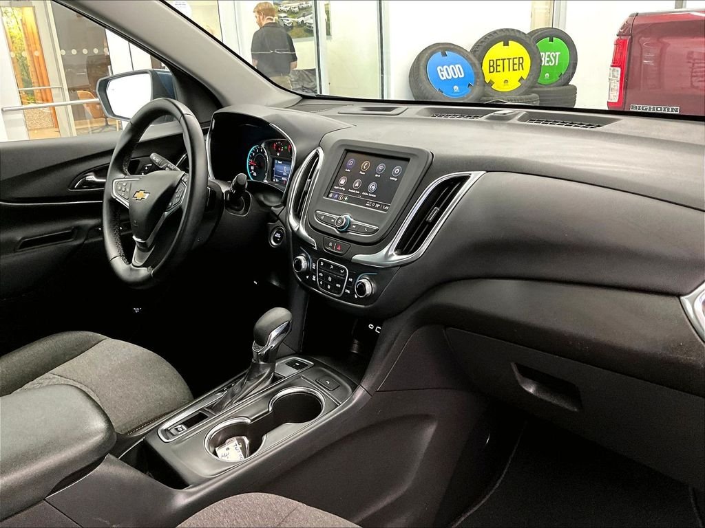 Used 2024 Lakeshore Blue Metallic Chevrolet LT image 14