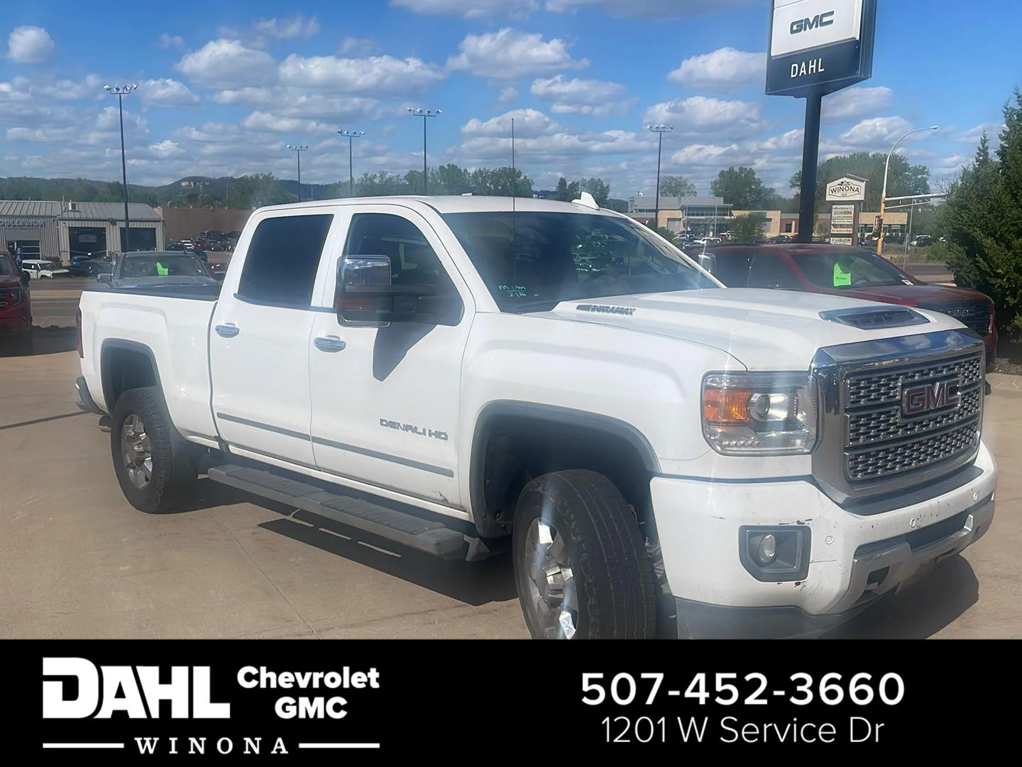 2019 GMC Sierra 4WD Crew Cab Standard Box Denali's photo
