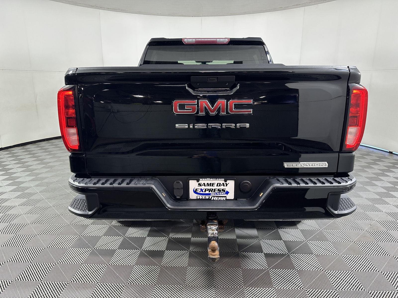 Used 2020 Onyx Black GMC Elevation image 7
