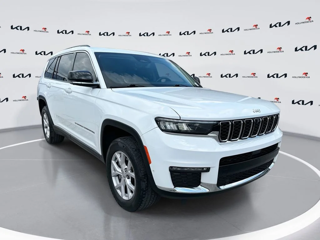 Used 2022 Bright White Clearcoat Jeep Limited image 1