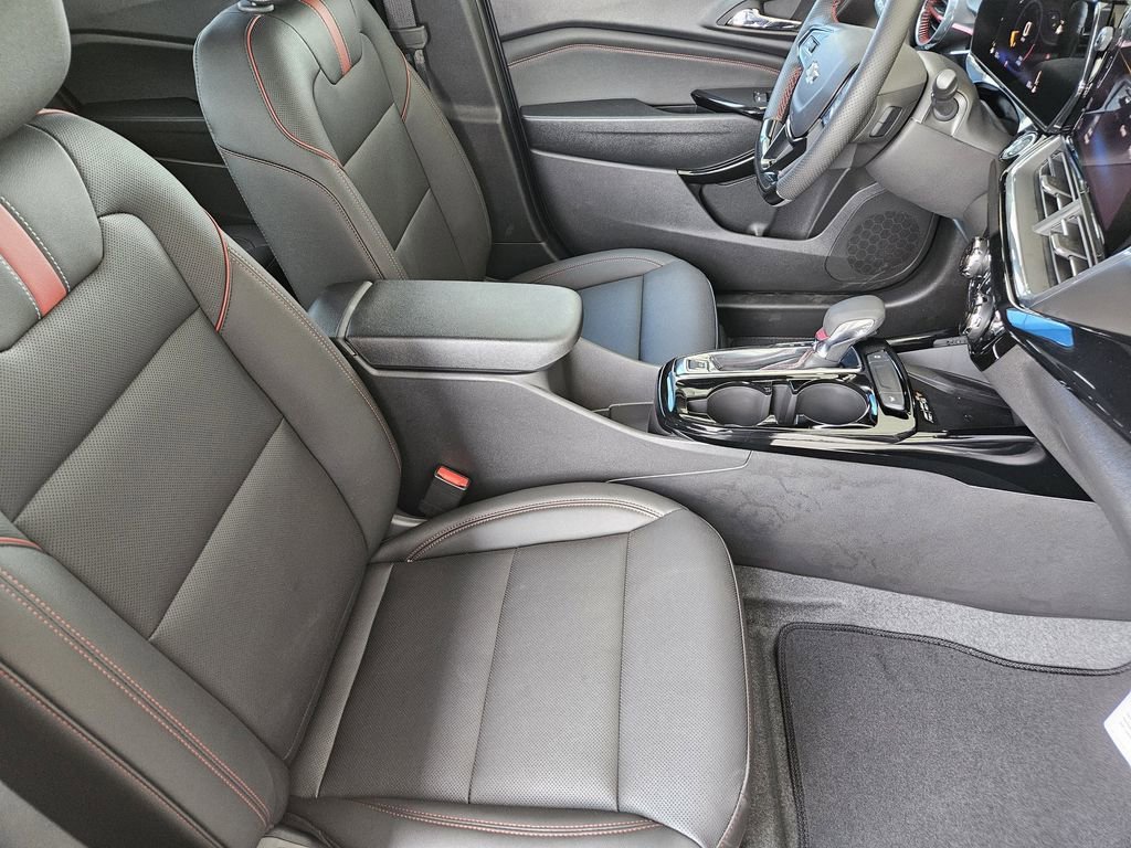 2026 Chevrolet Trax RS - Photo 13