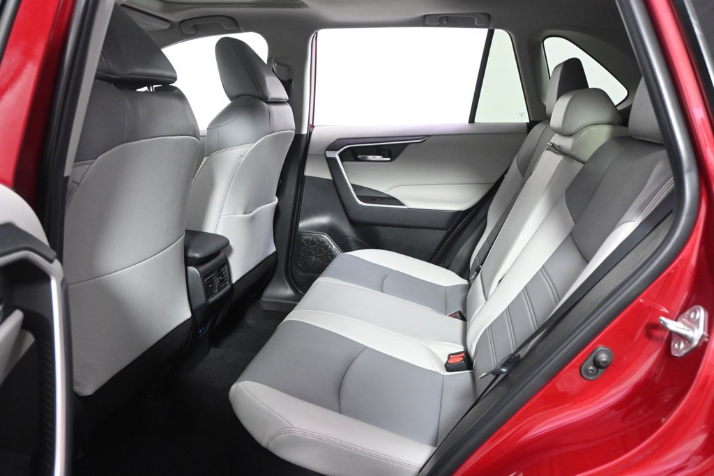Used 2022 Pearl Toyota XLE Premium image 21